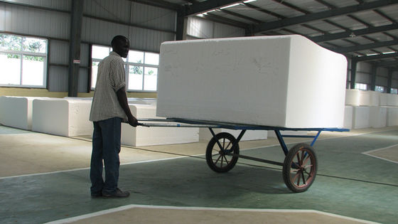 Оборудование для впрыска полиуретановой пены. Машина для вспенивания PU высокого давления с высотой вспенивания 1,0-1,25 м