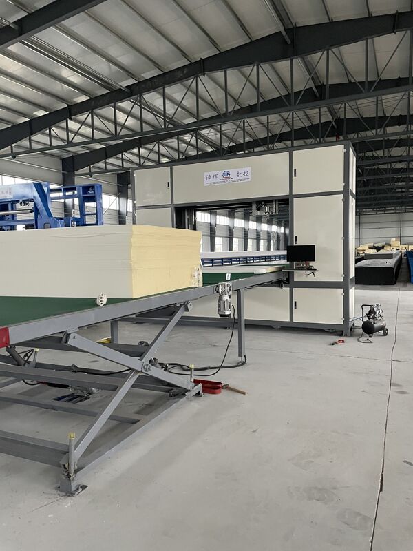 Automatic Glass Flow Meter Horizontal Foam Making Machine Up To 1300mm Height